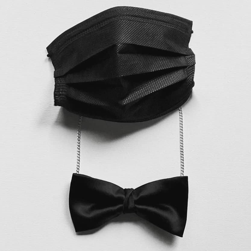 BOW TIE MASKLACE