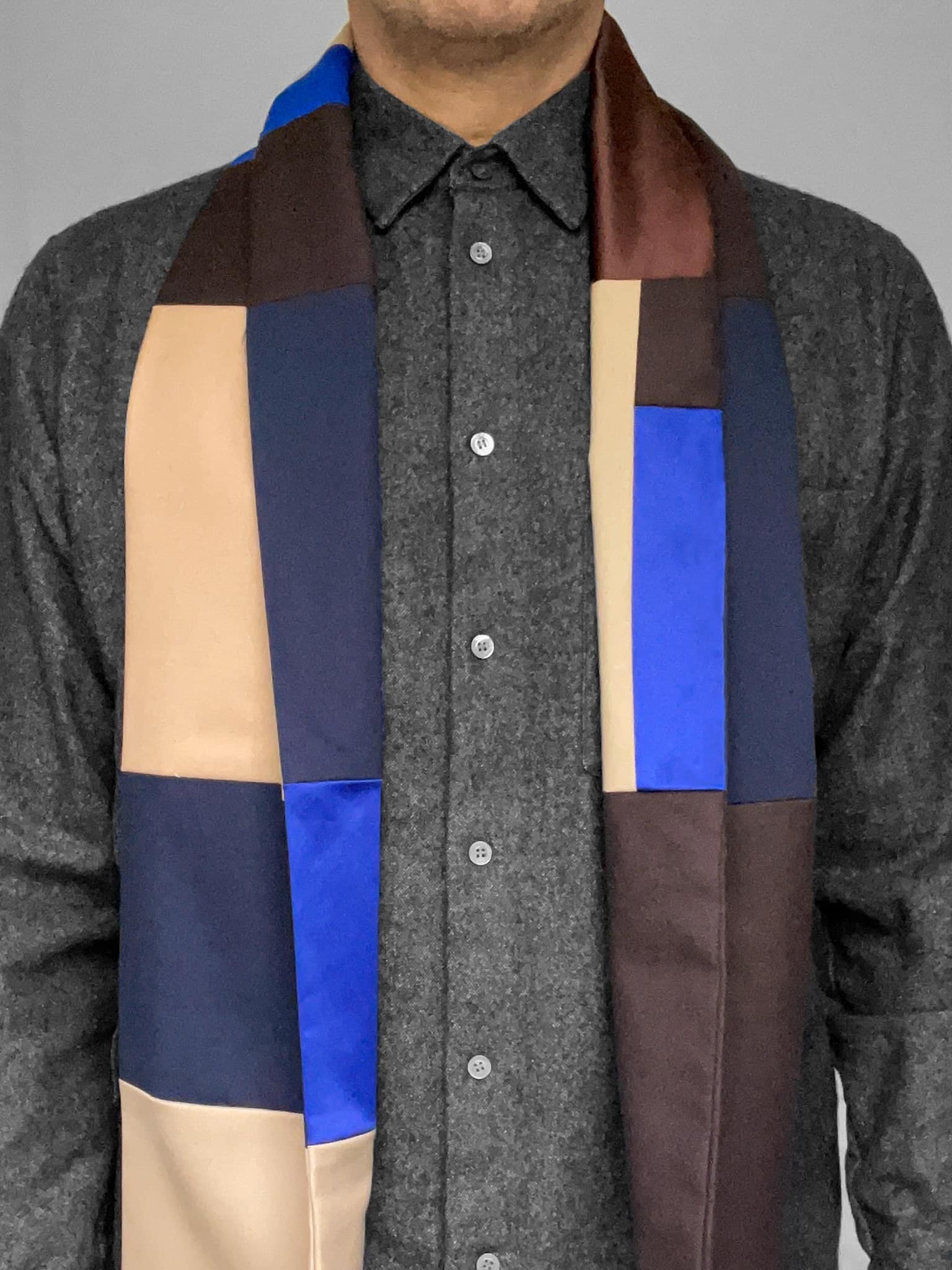 COLLAGE SCARF